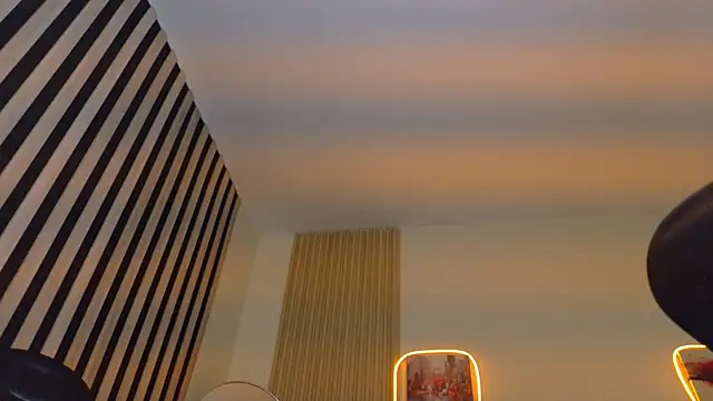 Alex_Bloom webcam