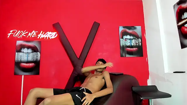 BOUL_GUYS live cam on StripChat
