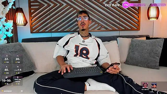 donovan_desmond (M young) - FUCK ME HARD & MAKE Me squirt💦  NOW  🥵
