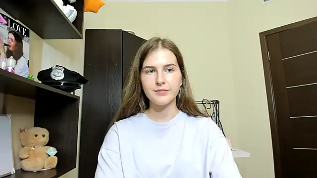 ohmyalice (F teen) - nun costume