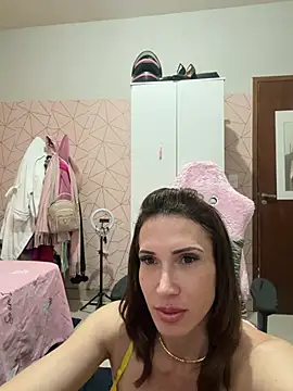Irresistible37 webcam