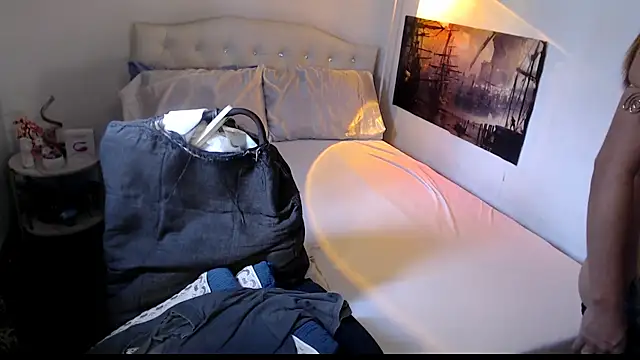 NinaDOM4CUM webcam