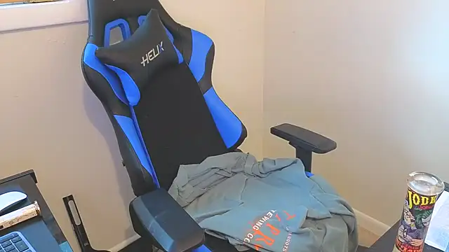 JimmyJerksYa webcam
