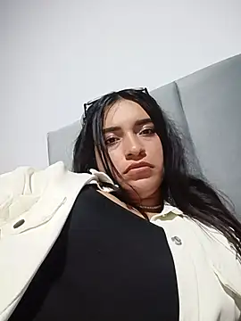 Sky__19 live cam on StripChat