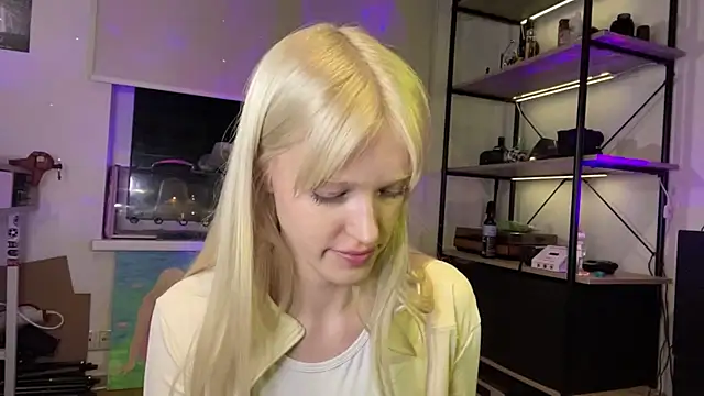 ShoshanaNogueras live cam on StripChat