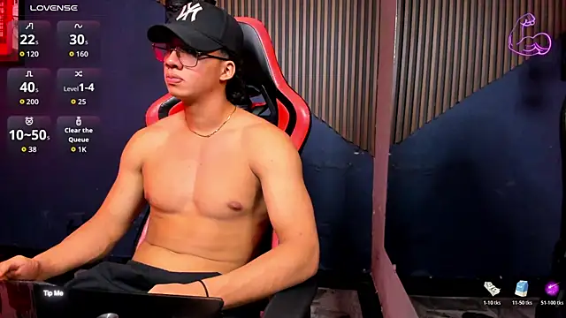 Axxel_Muscle webcam