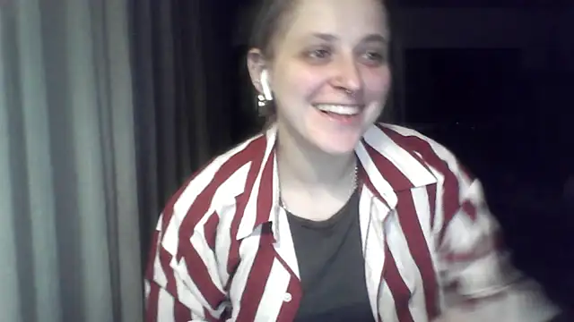 LeaWetGirl webcam