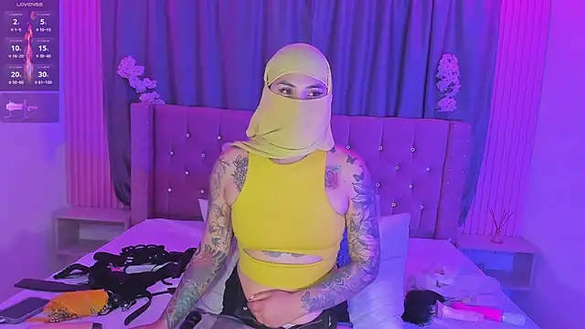 Nayla-Mouna webcam