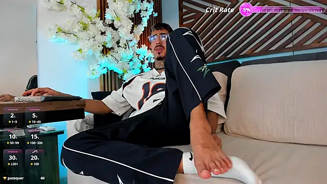 Donovan_Desmond webcam