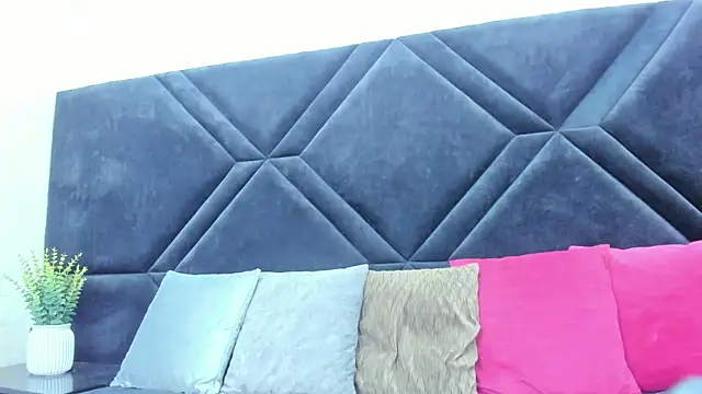 Dantzel_ live cam on StripChat