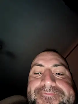 StrictBobby live cam on StripChat