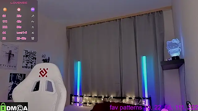 Cassies-Sandyy live cam on StripChat