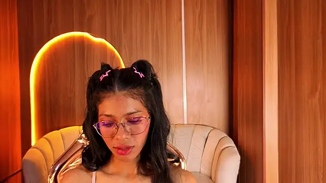 Alina_b_ webcam