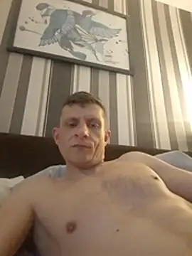 BigDmasked webcam