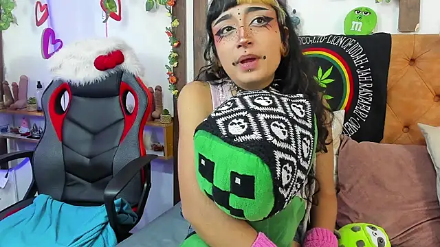 MeowMota_ live webcam