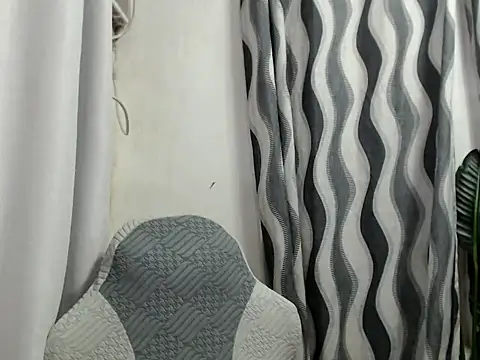 sweetiie_caren webcam