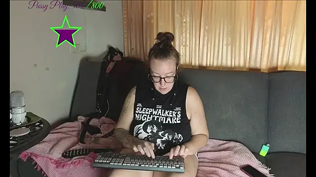 JadeStarUK webcam