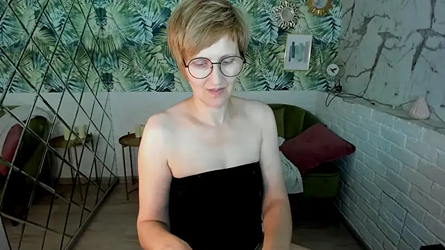 Paris_Cherry live webcam