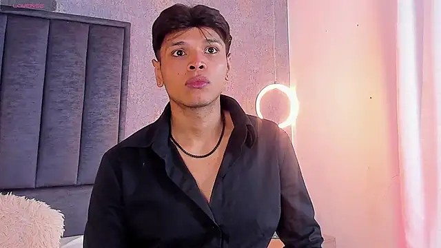 Alejandroo_Montenegro live cam on StripChat