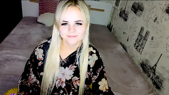 lovely-eyes live cam on StripChat