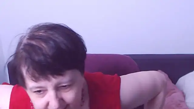 ChristaRose live cam on StripChat