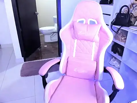 cristina697 webcam