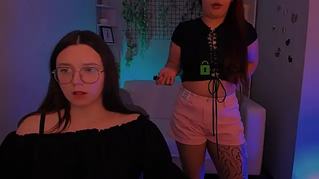 nymira live sex cam