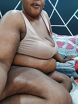 YummyChocolatexx2 webcam