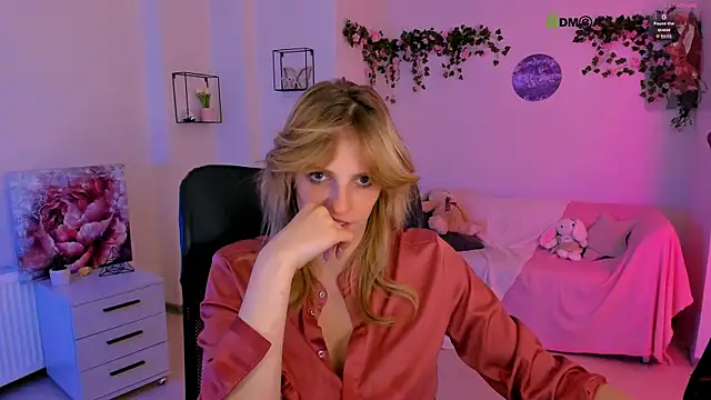 ava_mystic_ webcam