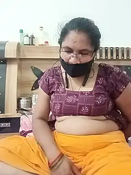 Menka_cut34 webcam