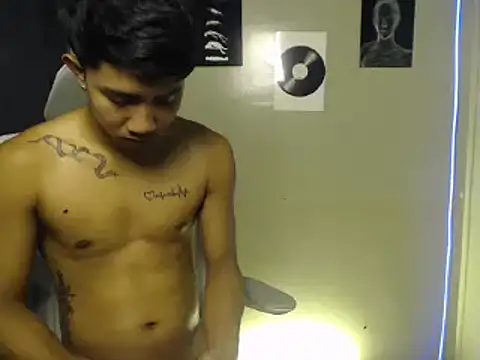 Ur_hottestjonny webcam