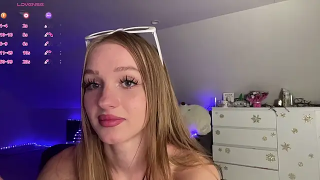 Anika_Socutehe webcam