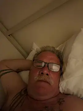 Caesar_Baxter webcam