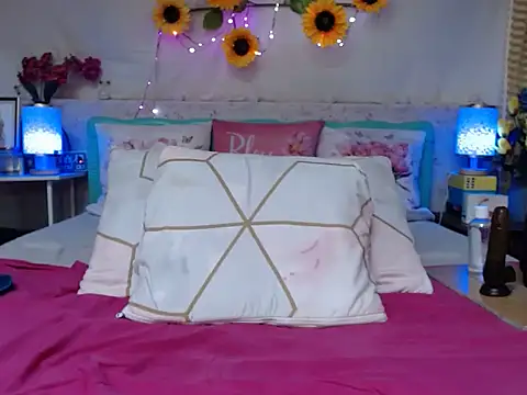 UrAsianPrincessDanie webcam