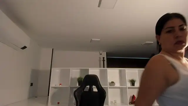 natural_bigboobs live sex cam