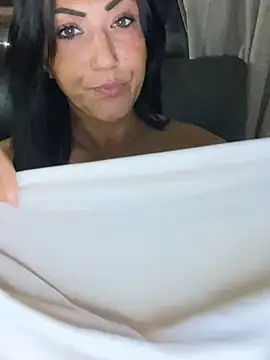 LittleMissEeve live webcam show