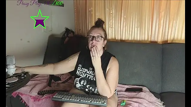 JadeStarUK webcam