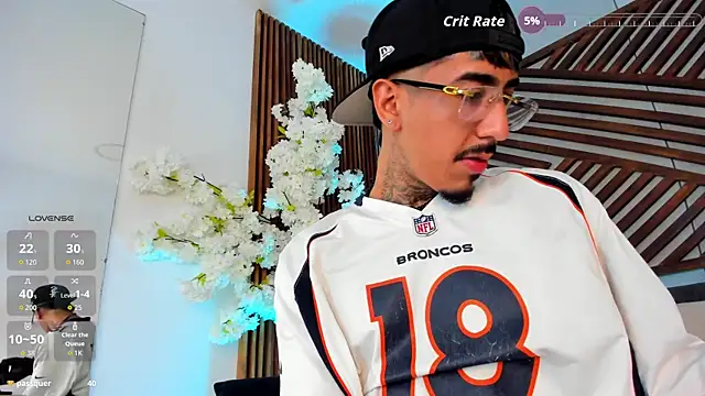 Donovan_Desmond webcam