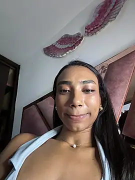 Mia-Lorette live cam on StripChat