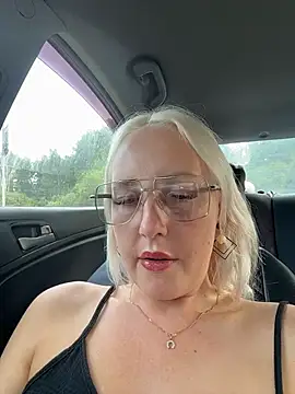 merlindave (F young) - Finger pussy/naked💦🤤✌️