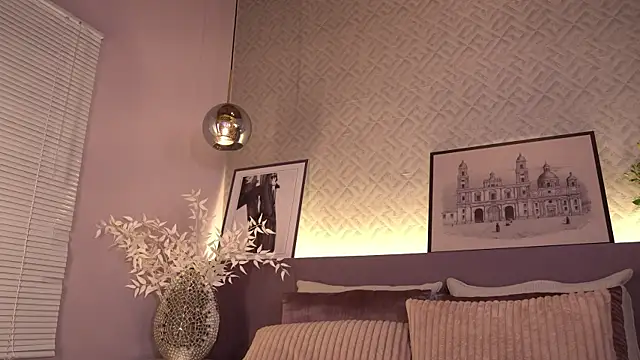 ElleDiane live cam