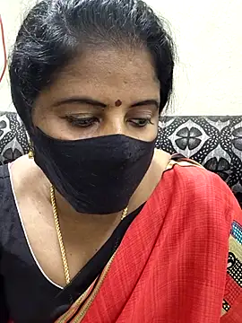 Siri_telugutamil95 live cam on StripChat