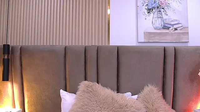 SaraLugo live webcam show