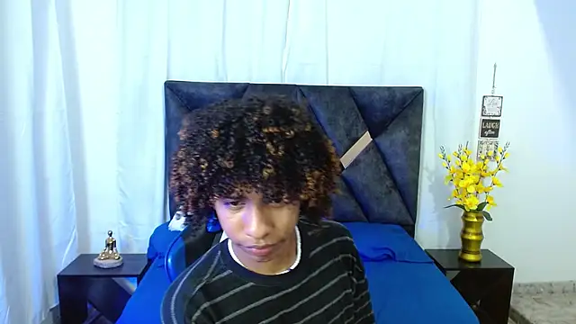 angelll18_ webcam