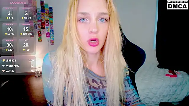 Aliceglass__ webcam