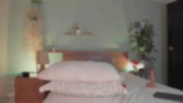 YariRose webcam
