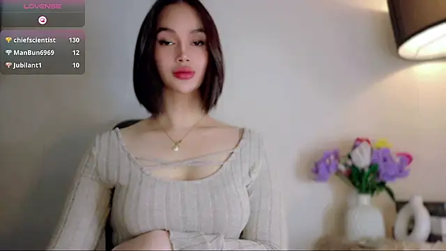 Anna_HollyDoll's room