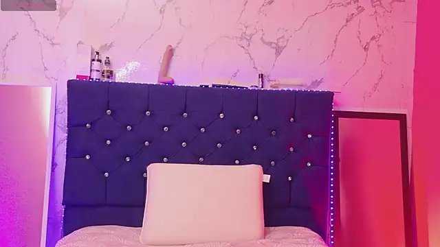 Dakotaa_Johnson webcam
