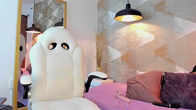 LalilaBrunettee live cam