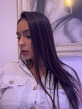 mau_white (F milf) - ALL NAKED GLT 4 PHOTOS TOPPLESS
